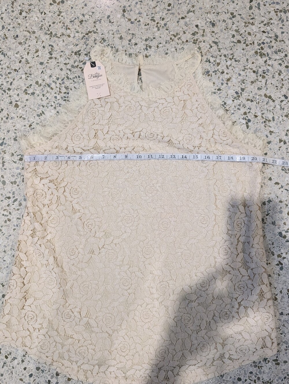 NWT Berryou Off-white Lace Halter Neck Sleeveless Blouse - Picture 6 of 7